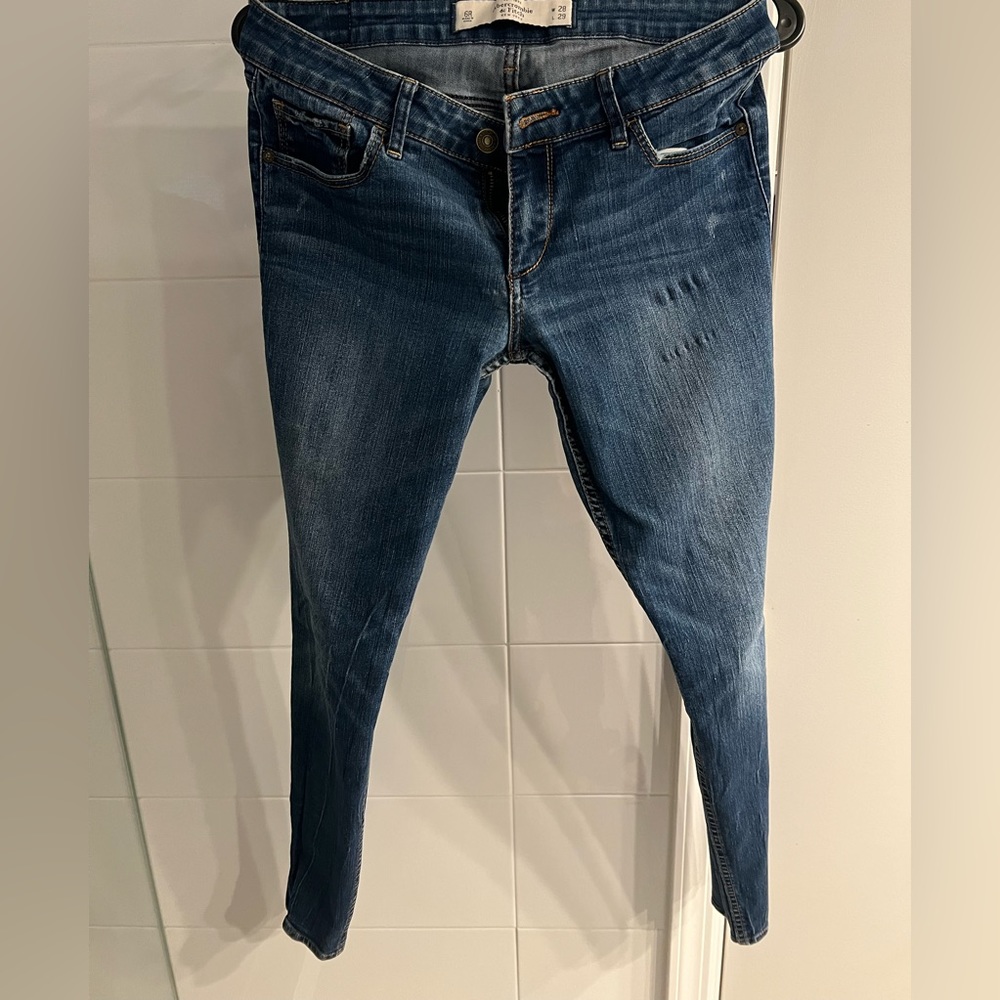 Abercrombie & Fitch Ankle Jean with Ankle Side Zipper